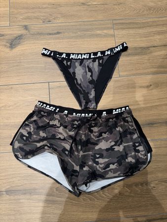 Bikini Hose und Bikini Shorts mit Camouflage, Grösse 42