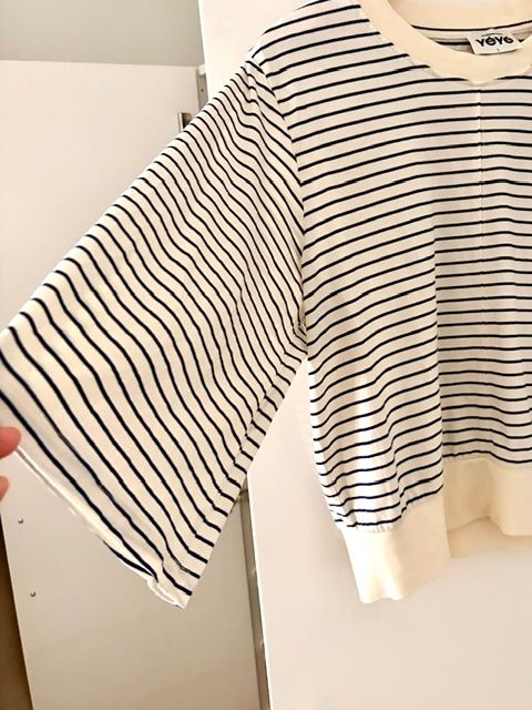 T-Shirts: Tshirt, mit weiten Ärmel, M/L – Gebraucht aus Zürich von gunti02 1
