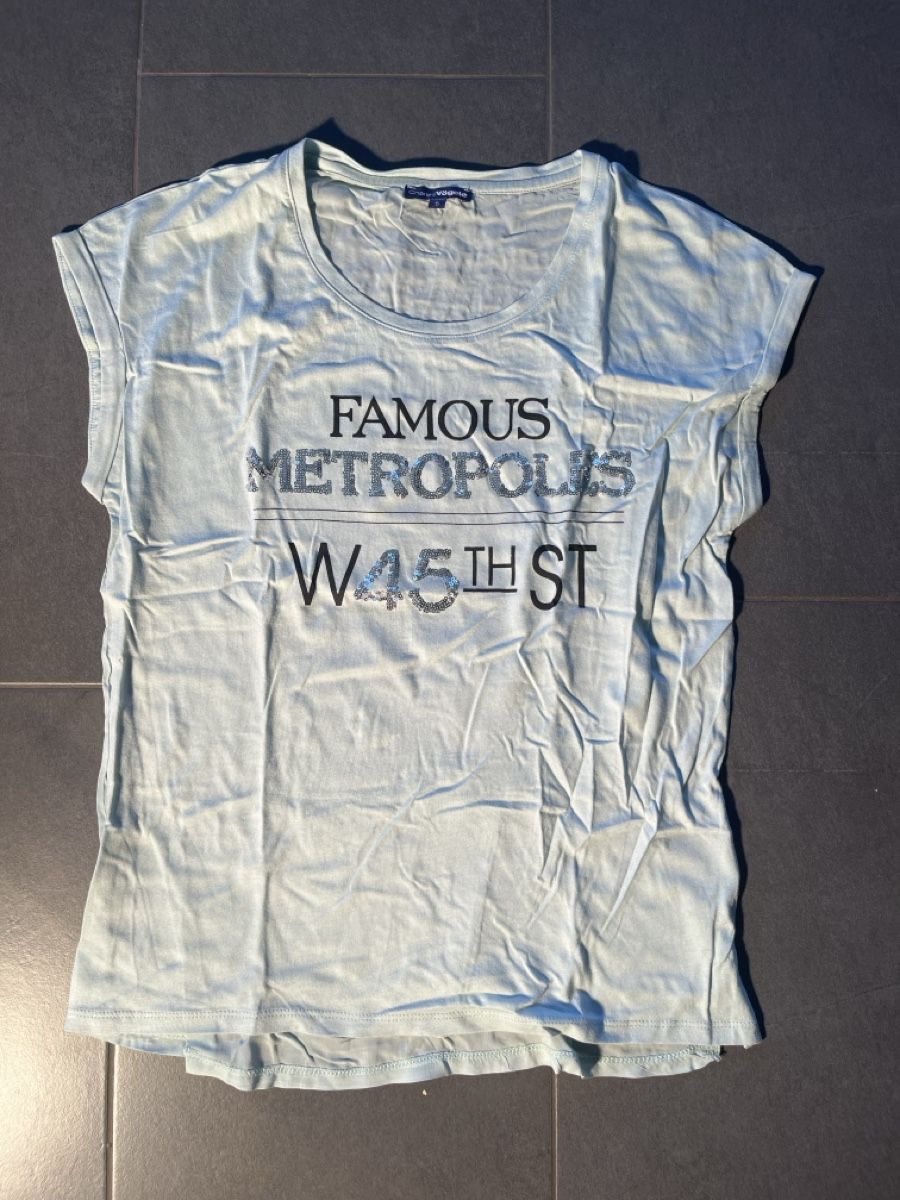 Blouses, T-shirts & Tops: Helles T-Shirt Gr. S, Mädchen – D'occasion à Fulenbach par F8