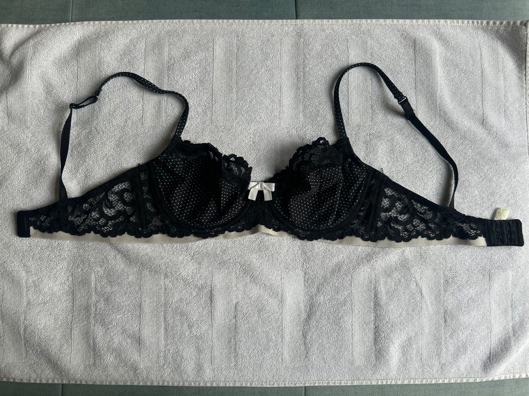 Altra biancheria intima: Daniel Hechter BH: Gr. 75C, Spitze – Nuovo (secondo la descrizione) da Basel venduto da Interstellar85 2