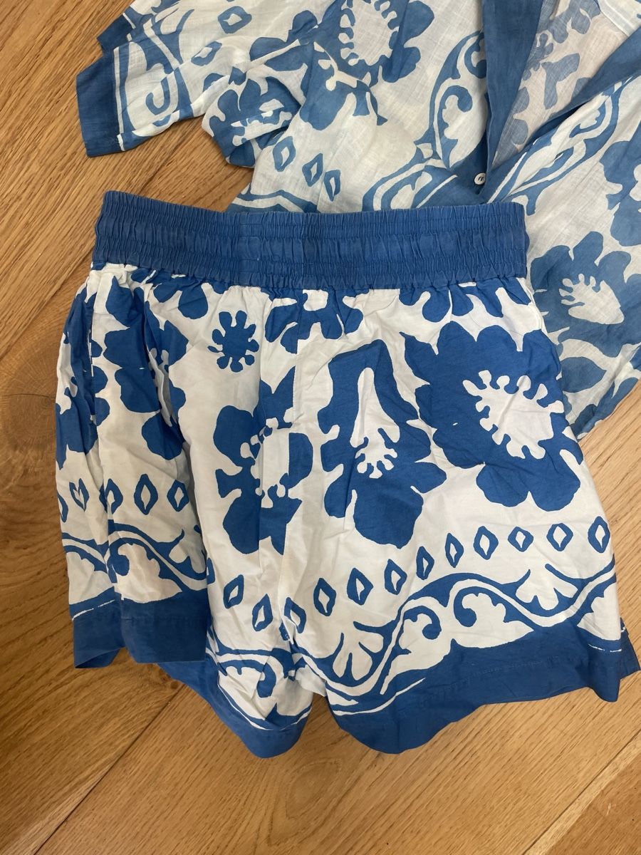 Sandro Lots de vêtements: Sandro co ord set in a size 2 and 40 – D'occasion à Yverdon-les-Bains par pen_bbz8 4