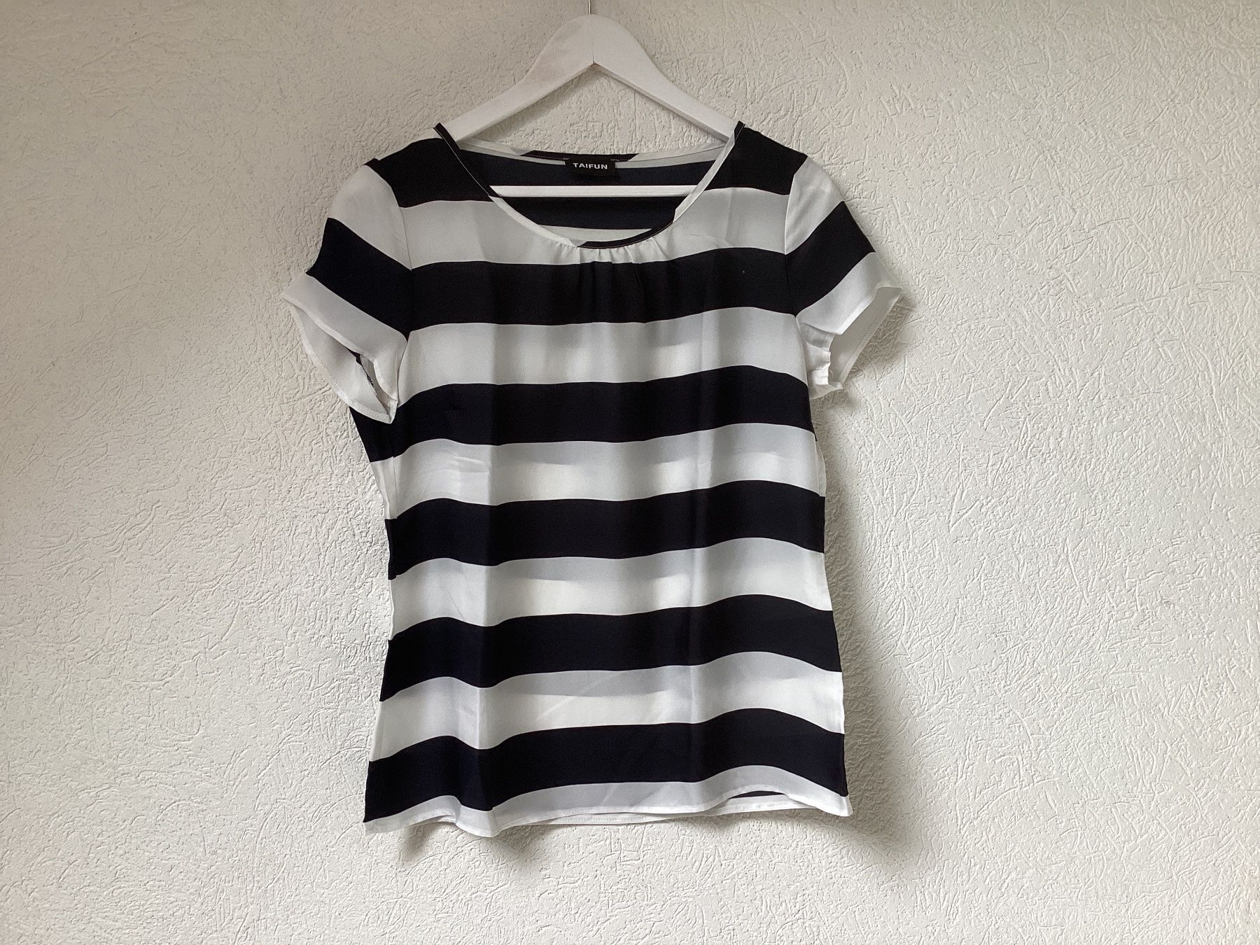 Taifun Camicette: Taifun leichte Bluse gestreift, ca Gr. M – Usato da Homberg b. Thun venduto da Homata
