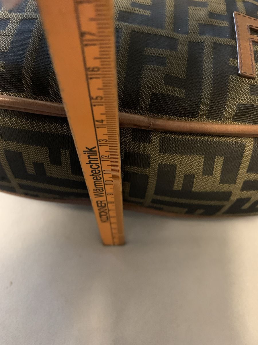 Fendi Taschen für Damen: Fendi Umhängetasche – Gebraucht aus Bergdietikon von zor_856j 7