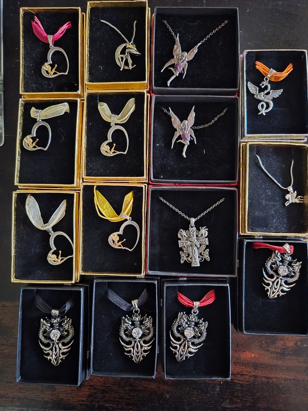 Ciondoli: Lot 15 pendentifs dragons et co – Nuovo (secondo la descrizione) da Bévilard venduto da CONTRESENS