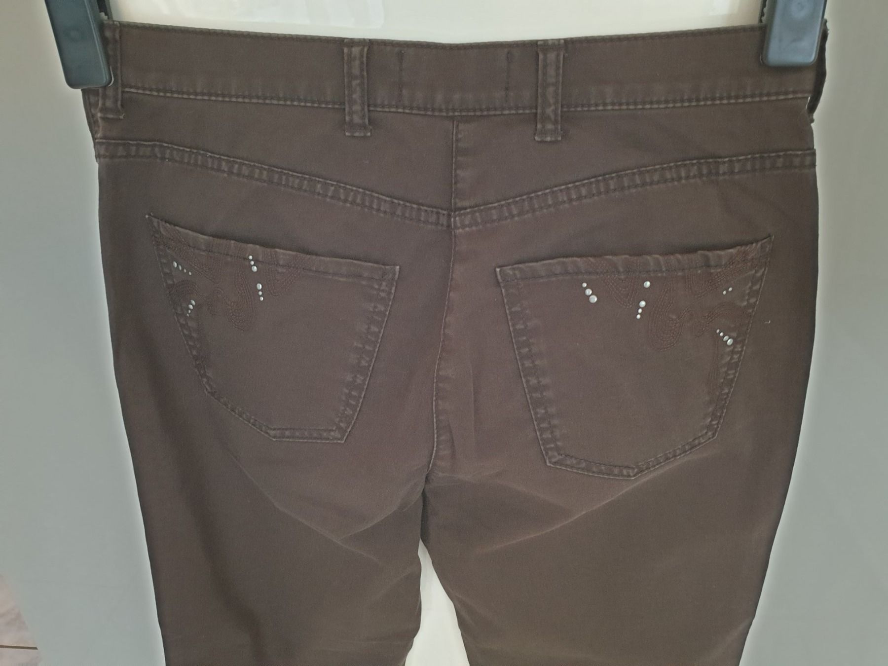 Brax Jeans: Jeans Hose Gr. 38 Brax Raphaela Pro Form Braun Stretch – Gebraucht aus Gossau ZH von fashiontwo 2