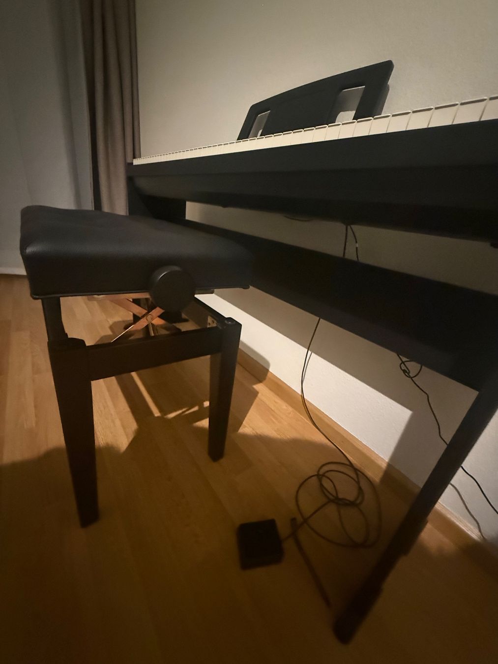 Roland Strumenti musicali: Digitalpiano Roland FP-10 TOP Zustand - Set – Nuovo (secondo la descrizione) da Füllinsdorf venduto da Marlon.Henseler 2