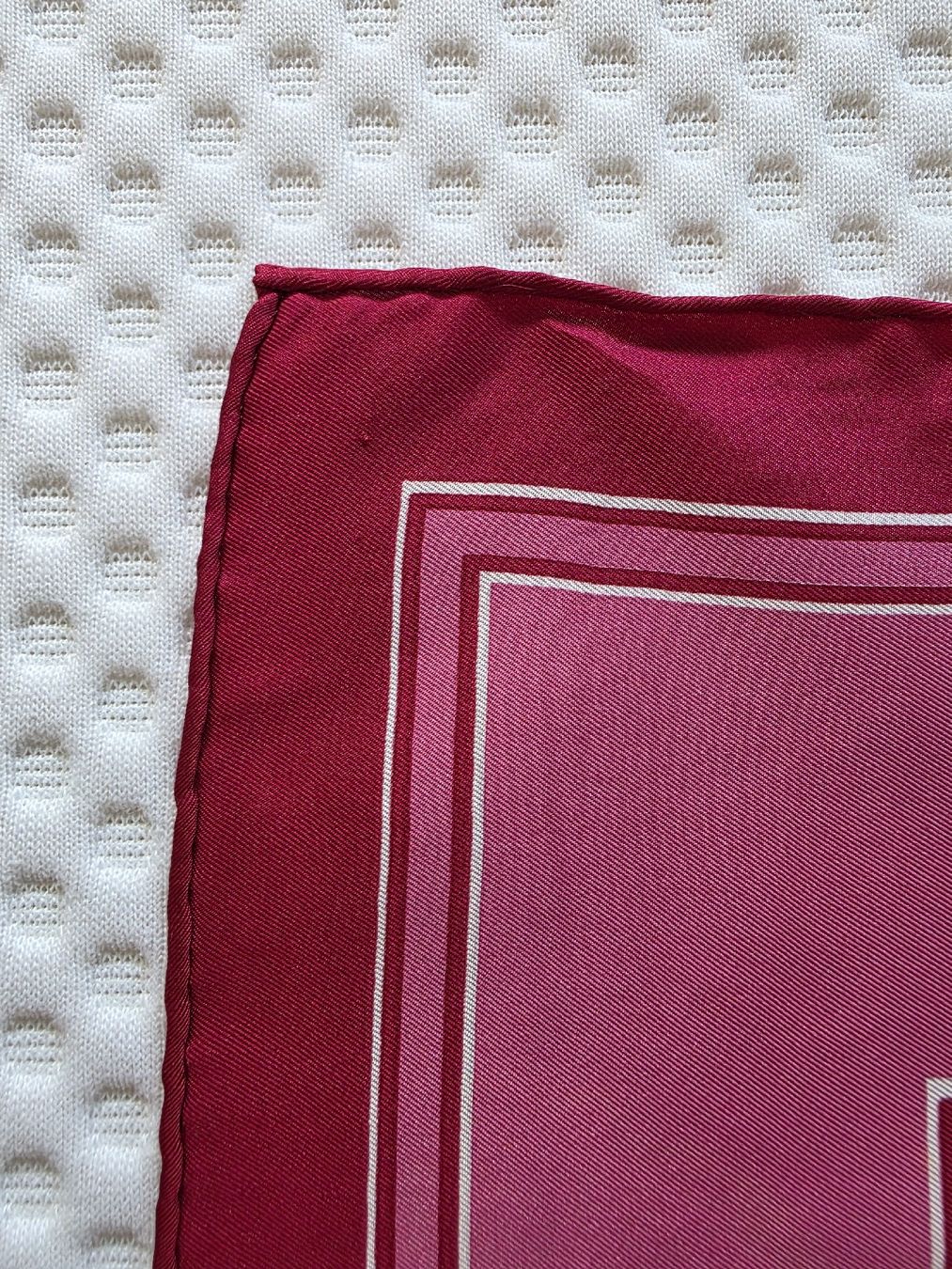 Saint Laurent Foulards, Tücher & Schals: YSL Seidentuch 58×58 cm – Gebraucht aus Zürich von LIMAR 7