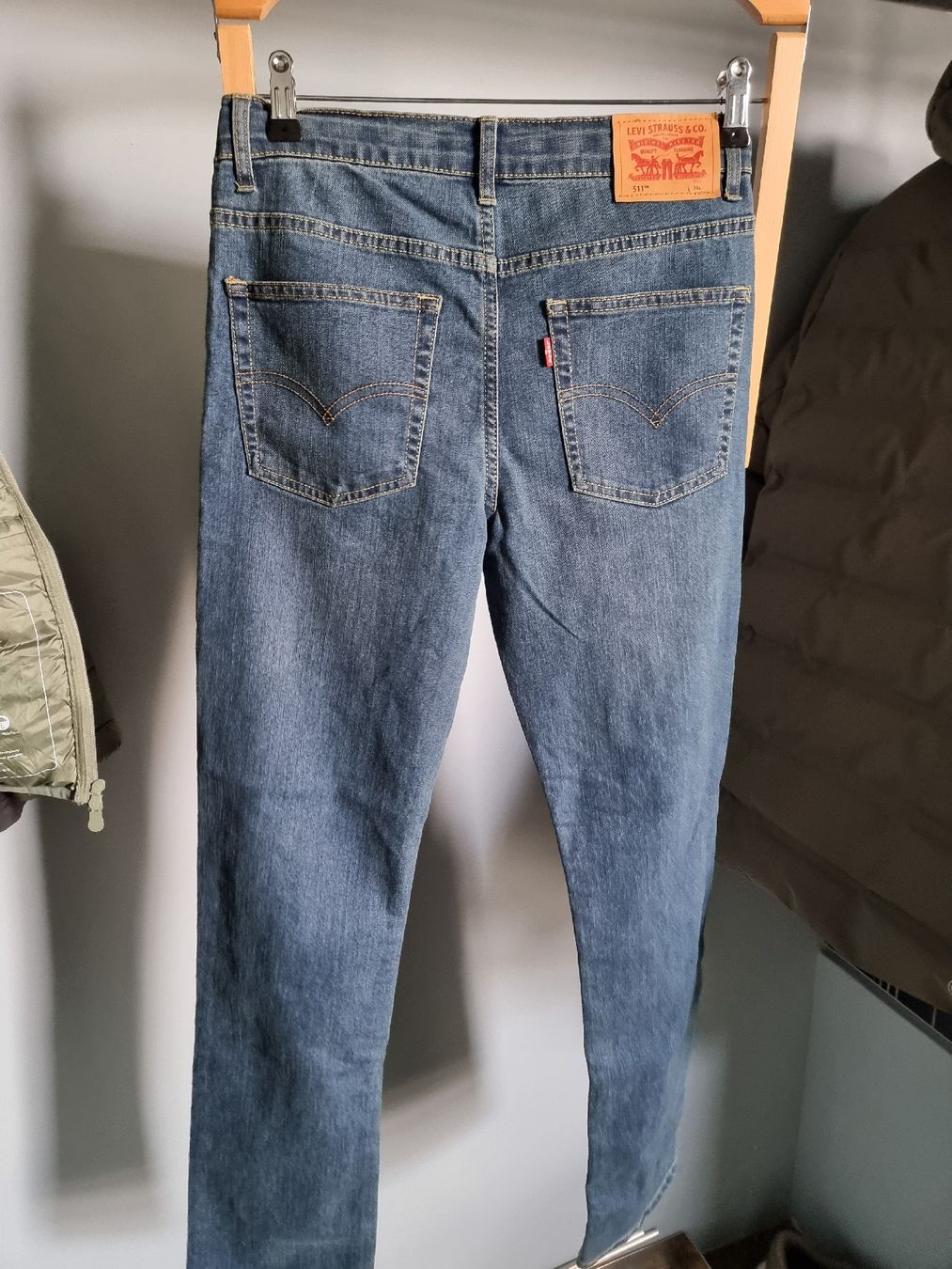 Levi's Pantaloni: Lewis Jeans 511 slim Gr.176 NEU – Nuovo (secondo la descrizione) da Geroldswil venduto da viv_vs9r 2