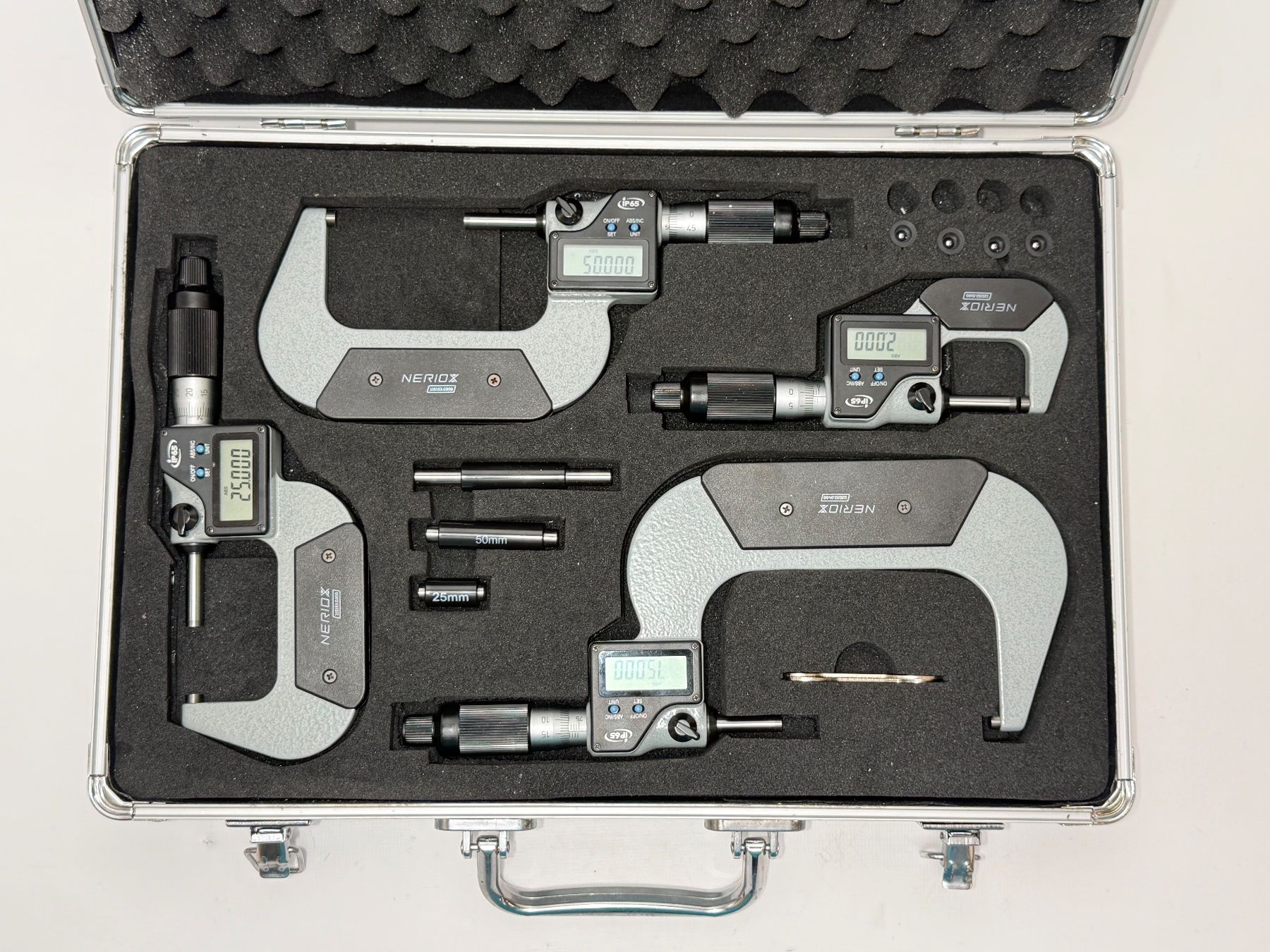 Messen: Bügelmessschrauben Set Neriox 0-100mm digital Mikrometer – Gebraucht aus Boswil von ABLagerBoswil 1