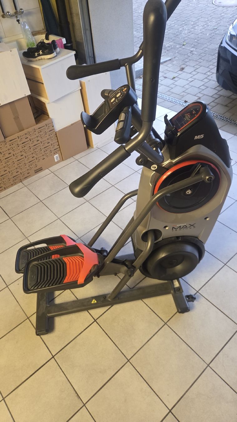 Bowflex Hometrainer: Crosstrainer Bowflex Max Trainer M5 gebrauchter Zustand – Usato da Wängi venduto da Stitch07