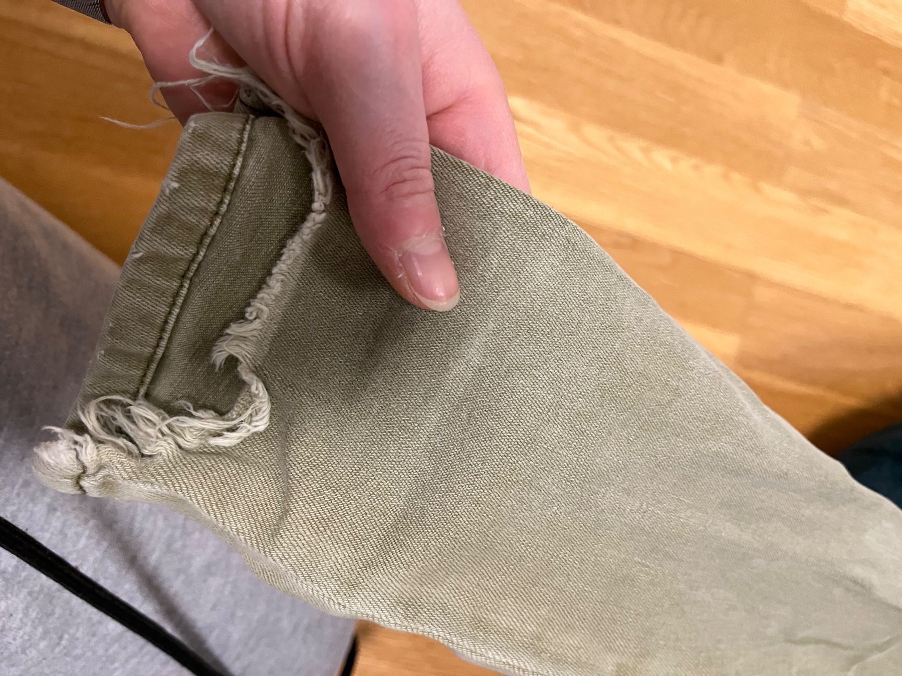 Tally Weijl Hosen: Hose Olivegrün, mit Löcher, Gr.40 – Gebraucht aus Arlesheim von Eli_77 5