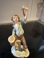 Wertvolle Porzellan Figur - Junge mit Spaghetti, Top Zustand