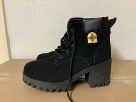 Schnürstiefeletten schwarz Grösse 40 Plattform