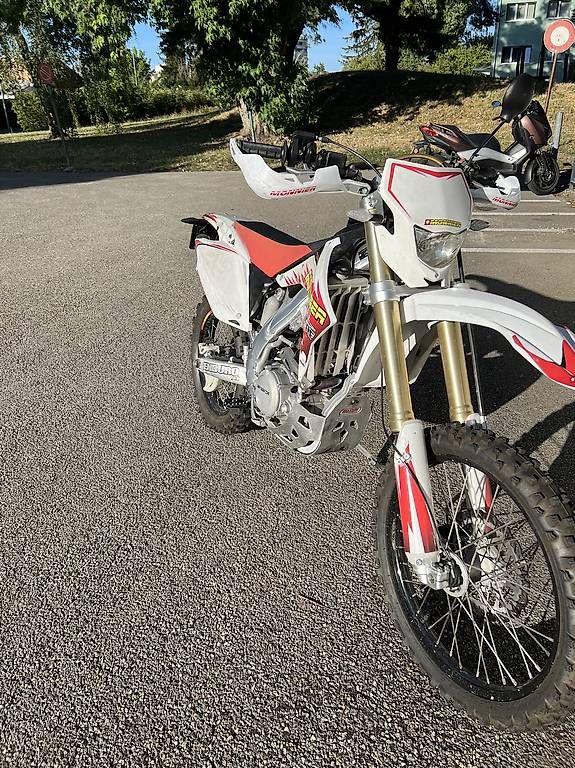 Monnier-Honda Enduro: Honda XRF Monnier 250 – Gebraucht aus Plan-les-Ouates von jerem1228