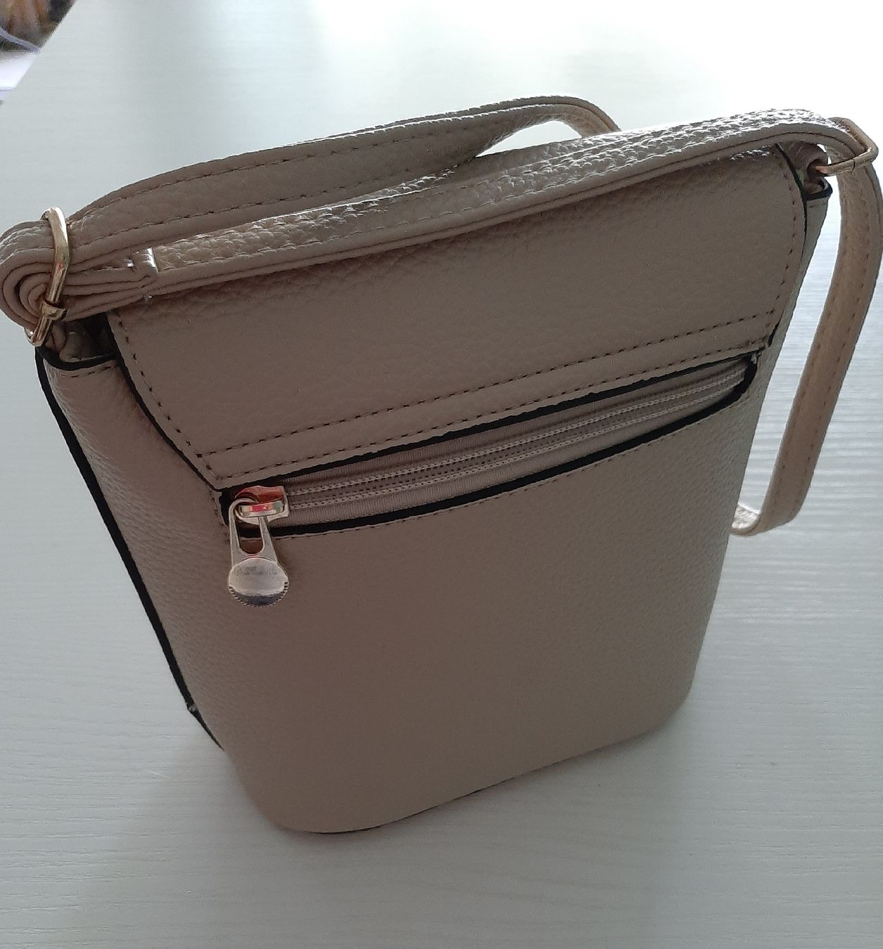 Borse da donna: Handtasche beige – Nuovo e nell'imballaggio originale da Hochdorf venduto da Amazone0 2