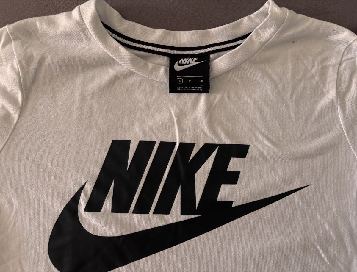 Nike T-shirts: Nike Sportshirt – D'occasion à Lausen par Claudj1 2