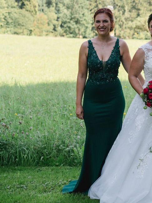 Kleider: Elegantes Abendkleid in Moosgrün – Gebraucht aus Besenbüren von ram_z8pp 1