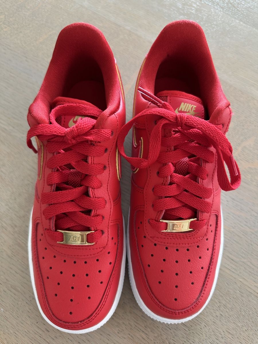 Nike Scarpe da uomo: Nike Air Force 1 (Grösse 36.5) – Nuovo (secondo la descrizione) da Jona venduto da Stijo6 1