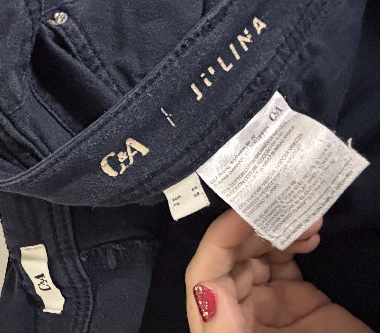 Pantaloni: C&A lange dunkelblaue Hose – Difettoso da Buchs AG venduto da SellAndBuyX 1