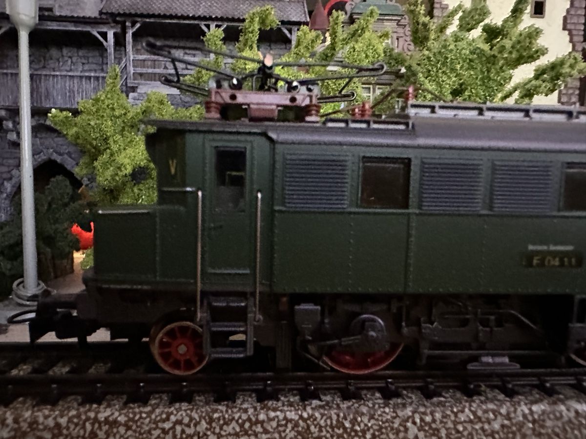 Märklin Modellini di ferrovie: Märklin 3049 DB BR 104 – Usato da Lupsingen venduto da New-Haven 1