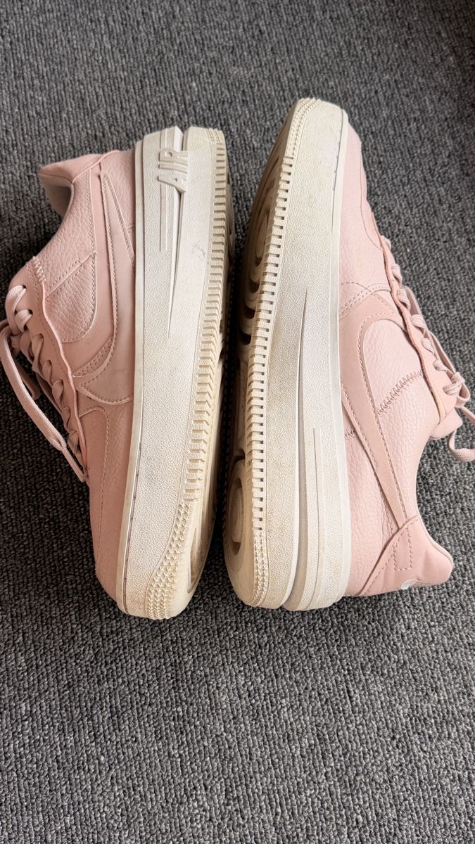 Nike Damenschuhe: Baskets Nike Air Force 1 rose taille 40.5  – Gebraucht aus Bulle von LeMoleson 3