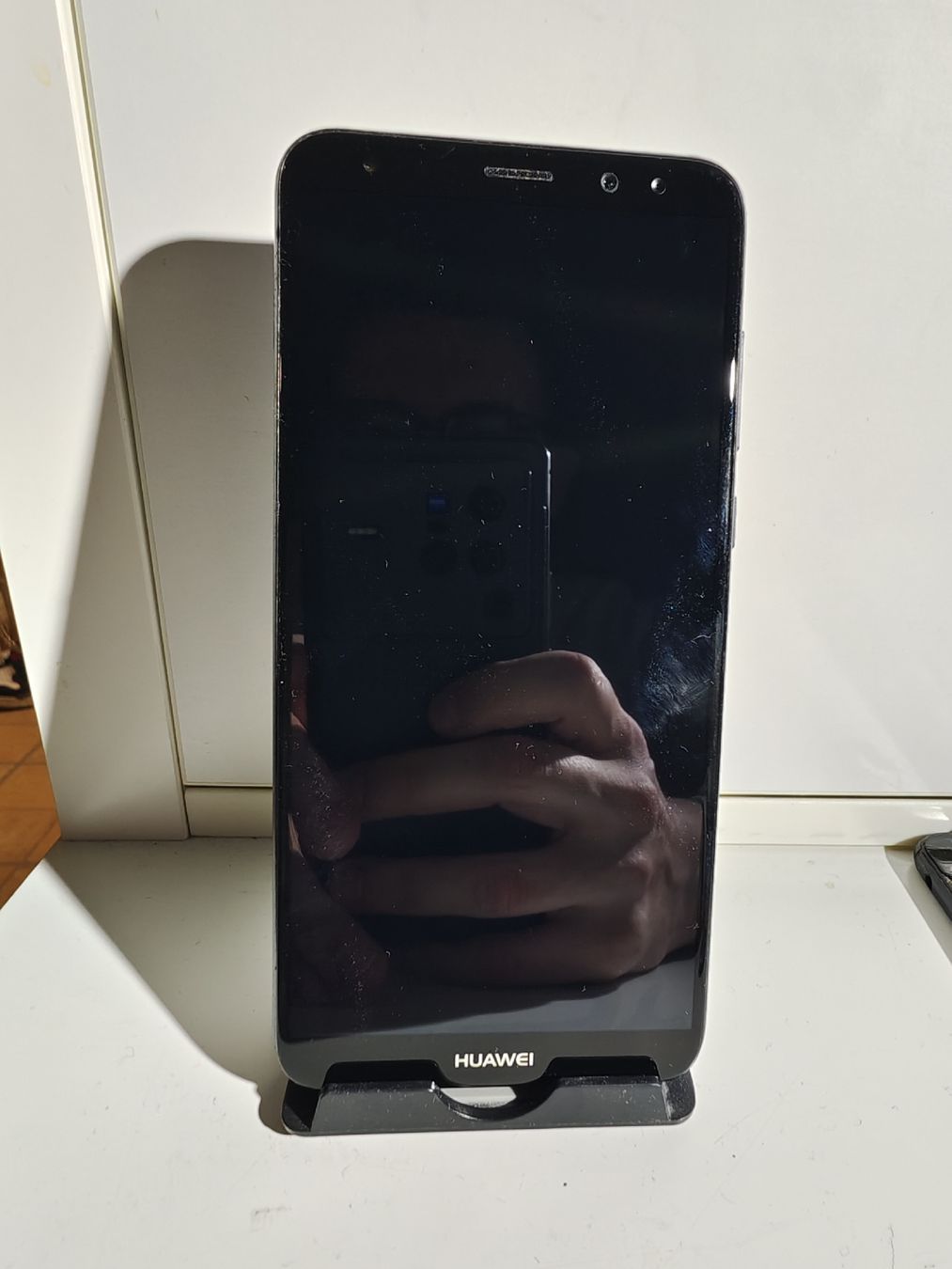 Huawei Telefoni cellulari / Smartphones: Huawei Mate 10 Lite, Startet nicht – Difettoso da La Tour de Peilz venduto da Dejobokin