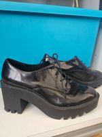 Schwarze Herbst Schnürschuhe mit Blockabsatz, Gr. 38