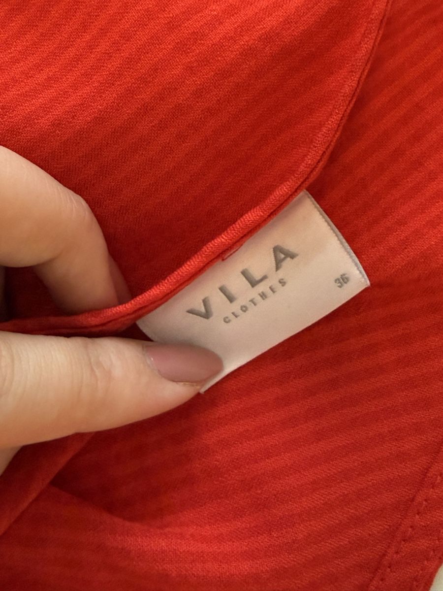 Tute: VILA Roter Sommer Jumpsuit – Usato da Gossau SG venduto da laura_dema 2
