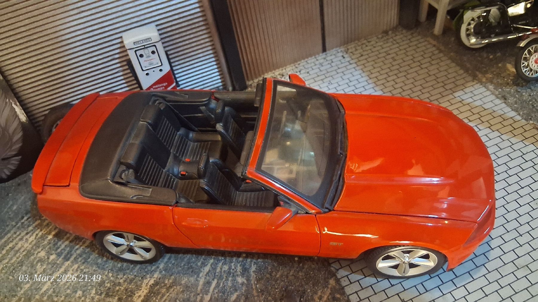Maisto Modellini d'auto: 2010 Ford Mustang GT Conv. 1:18 – Nuovo (secondo la descrizione) da Wolfenschiessen venduto da 2-stroke-garage 2