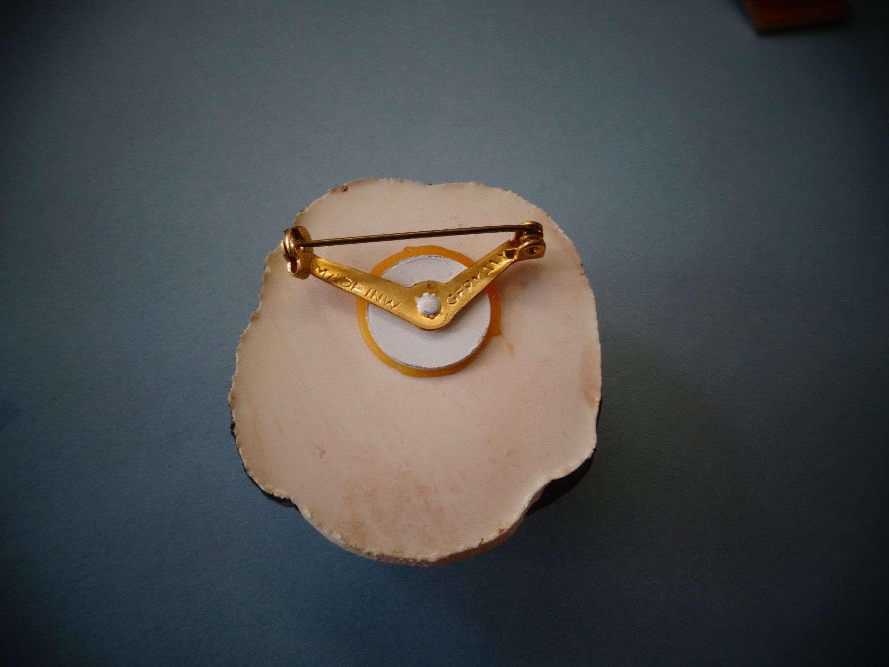 Broches & Aiguilles: Alter Anstecker Frauenkopf – D'occasion à Neerach par jenny062 1