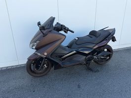 Yamaha T-Maxx 530 (Akrapovic und Original Auspuffanlage) TOP