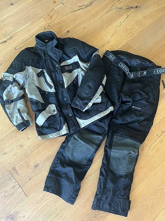 Costumes: Motorradbekleidung gebraucht – D'occasion à Braunau par mar_8zcx