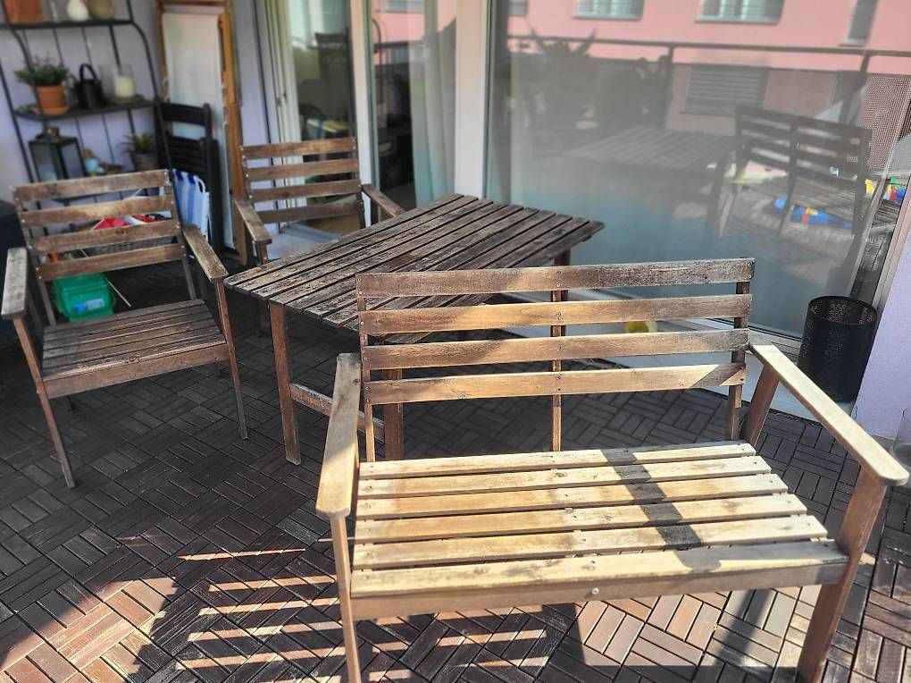 Ikea Set di tavolo e panche: Gartentisch, Bank und Stühle - Gratis – Usato da Rotkreuz venduto da gia_p2n5 1