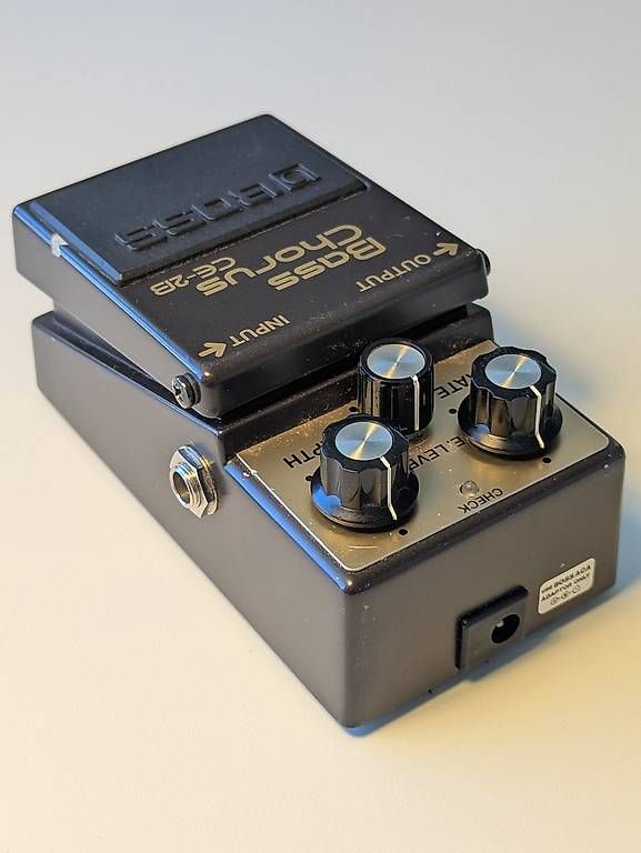 Boss Strumenti musicali: Boss CE-2B Bass Chorus – Usato da Windisch venduto da Kookmeyer1 2