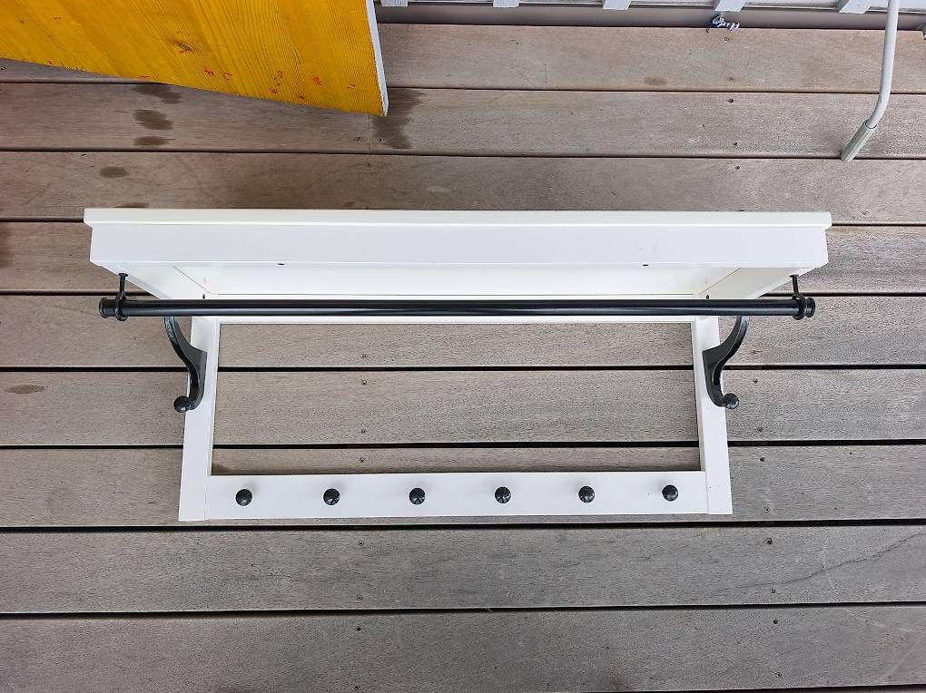 Garderobe: Garderobe – Gebraucht aus Embrach von SZ81 1