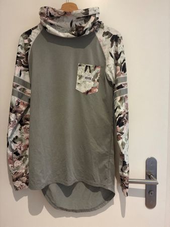 Langarmshirt für Ski fahren oder so. Grösse M