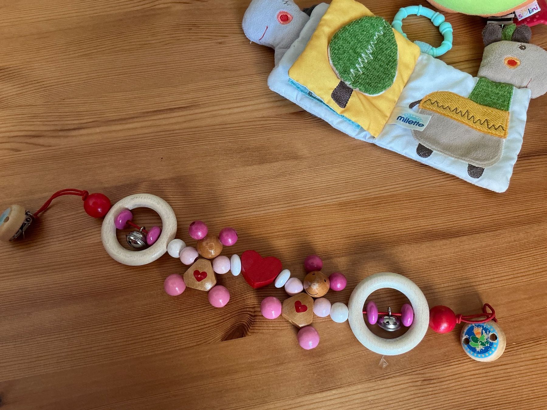 Giocattoli: Kinderwagenkette, Holz, Babybuch, Krabbelrolle, Greifling – Usato da Aesch BL venduto da Fortexx 4