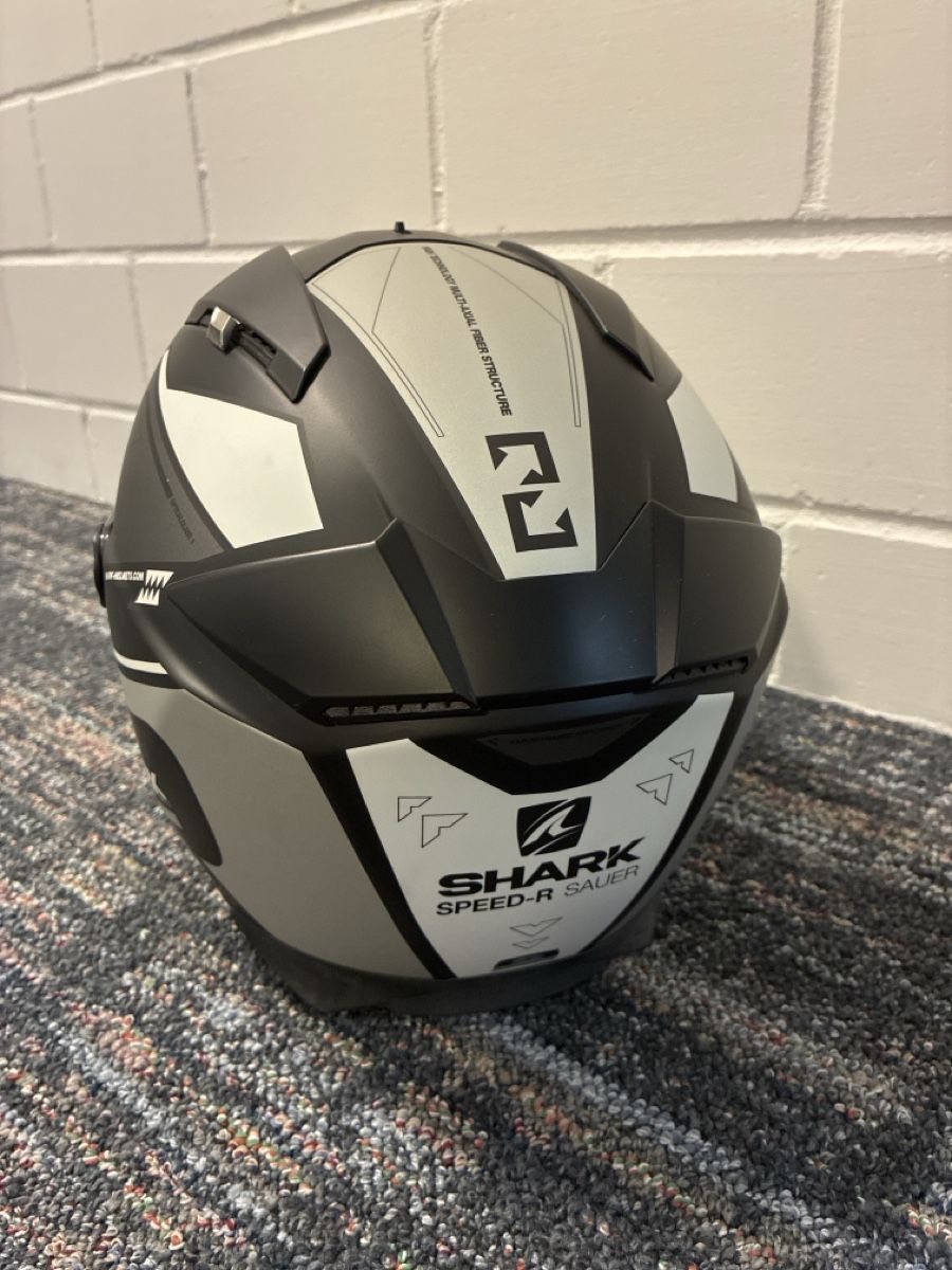 Casques & visières: Shark Speed-R SAUER – D'occasion à Roggwil BE par ChojinKay 1