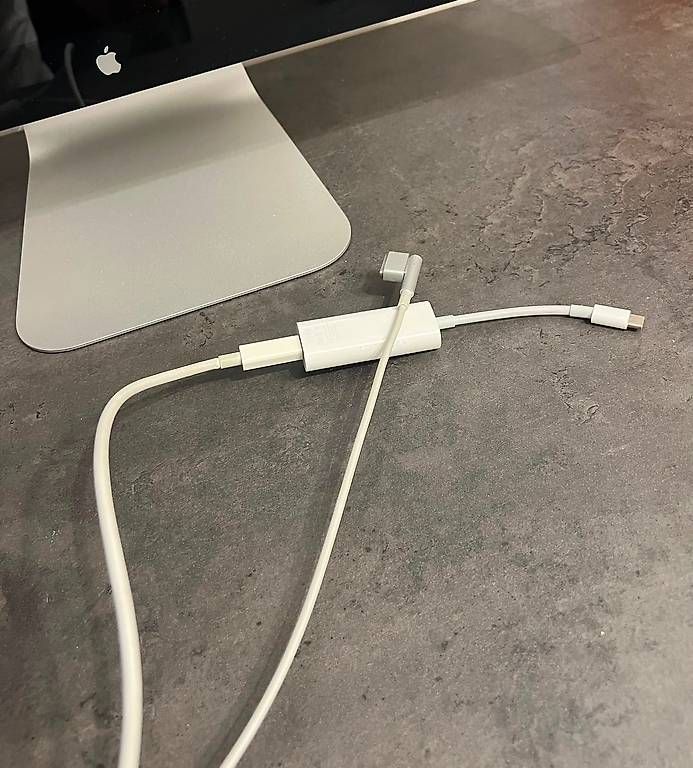 Ecrans: Apple Thunderbolt 27" inkl. USB-C Adapter – D'occasion à Rorschacherberg par Robin_Spe 2