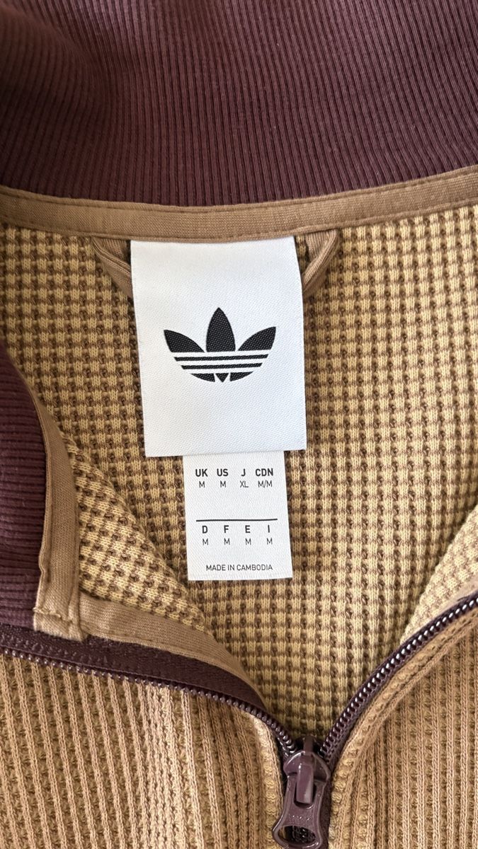 Adidas Giacche: Adidas Jacke grösse M – Nuovo (secondo la descrizione) da Pfäffikon ZH venduto da 03Blume 2