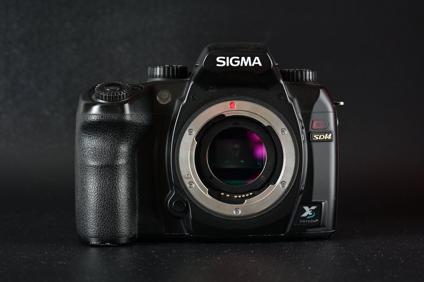 Sigma Fotocamera: Sigma SD14 mit Foveon X3 sensor – Usato da Fleurier venduto da im_ghl