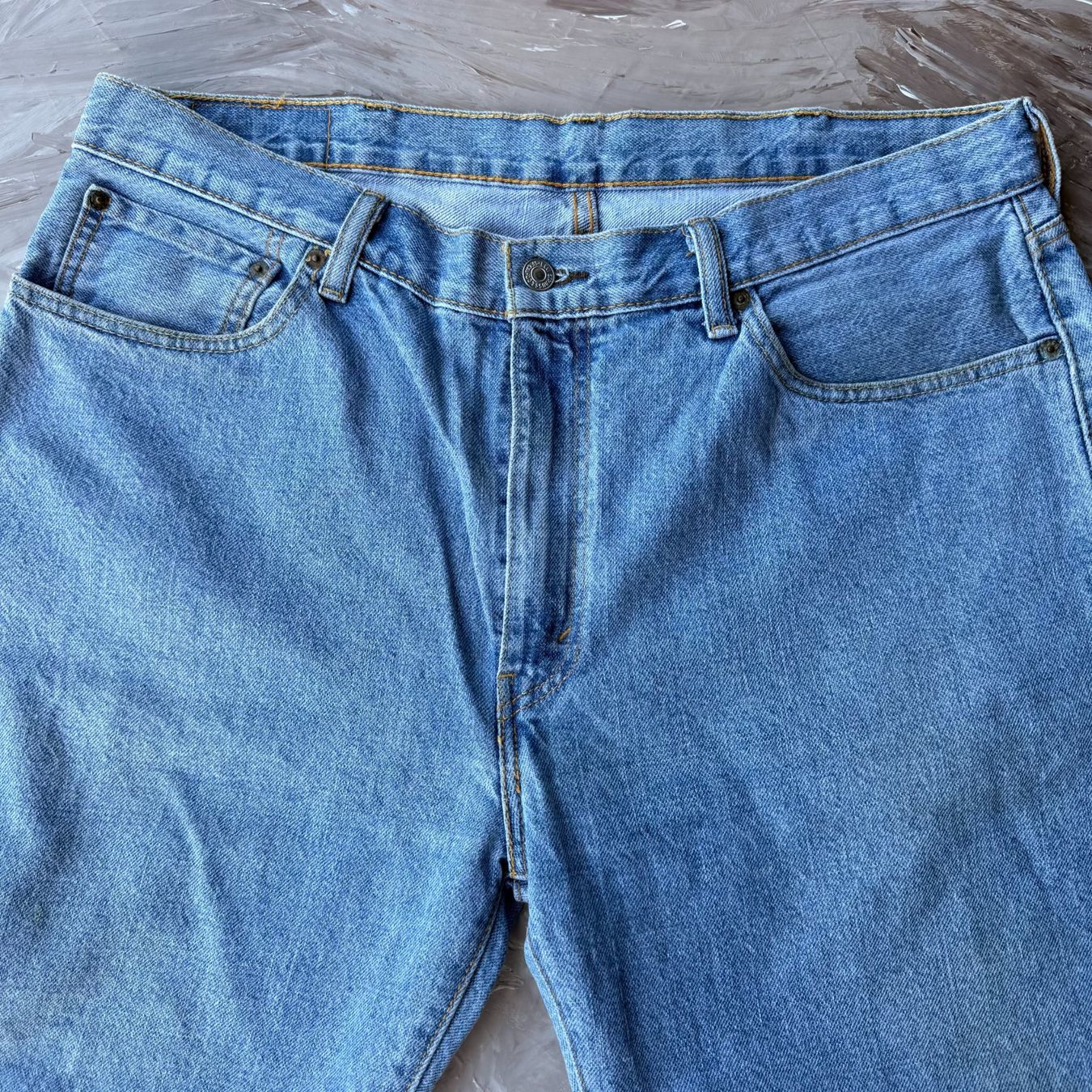 Levi's Jeans: Levi's Classic Blue Denim Shorts – Usato da Thônex venduto da Suisse.Shopping 1