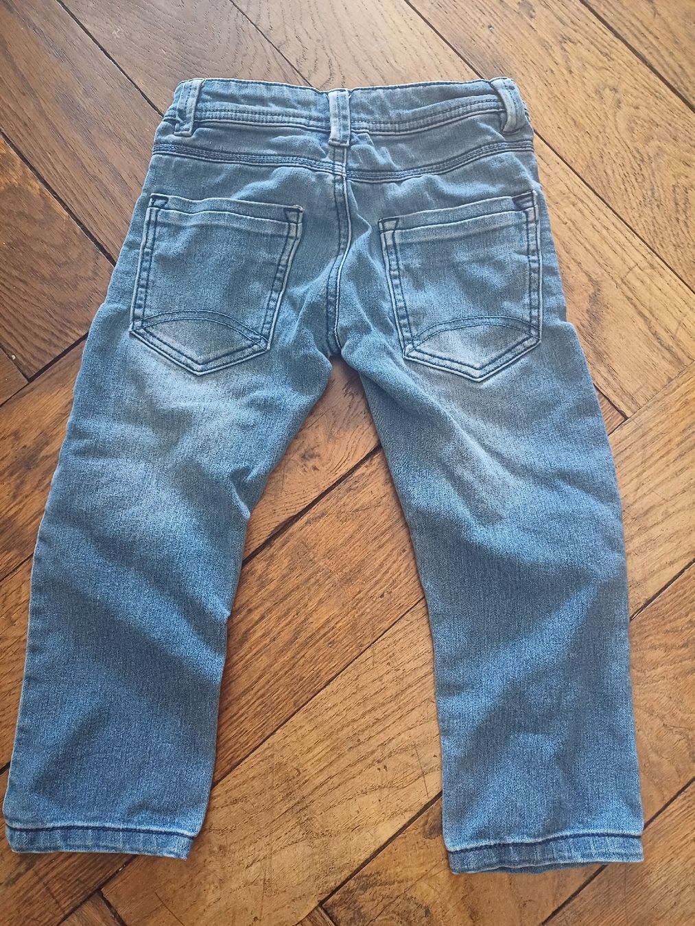 Hosen: Jeans Grösse 104 von Kids – Gebraucht aus Schönenwerd von pomodor 1