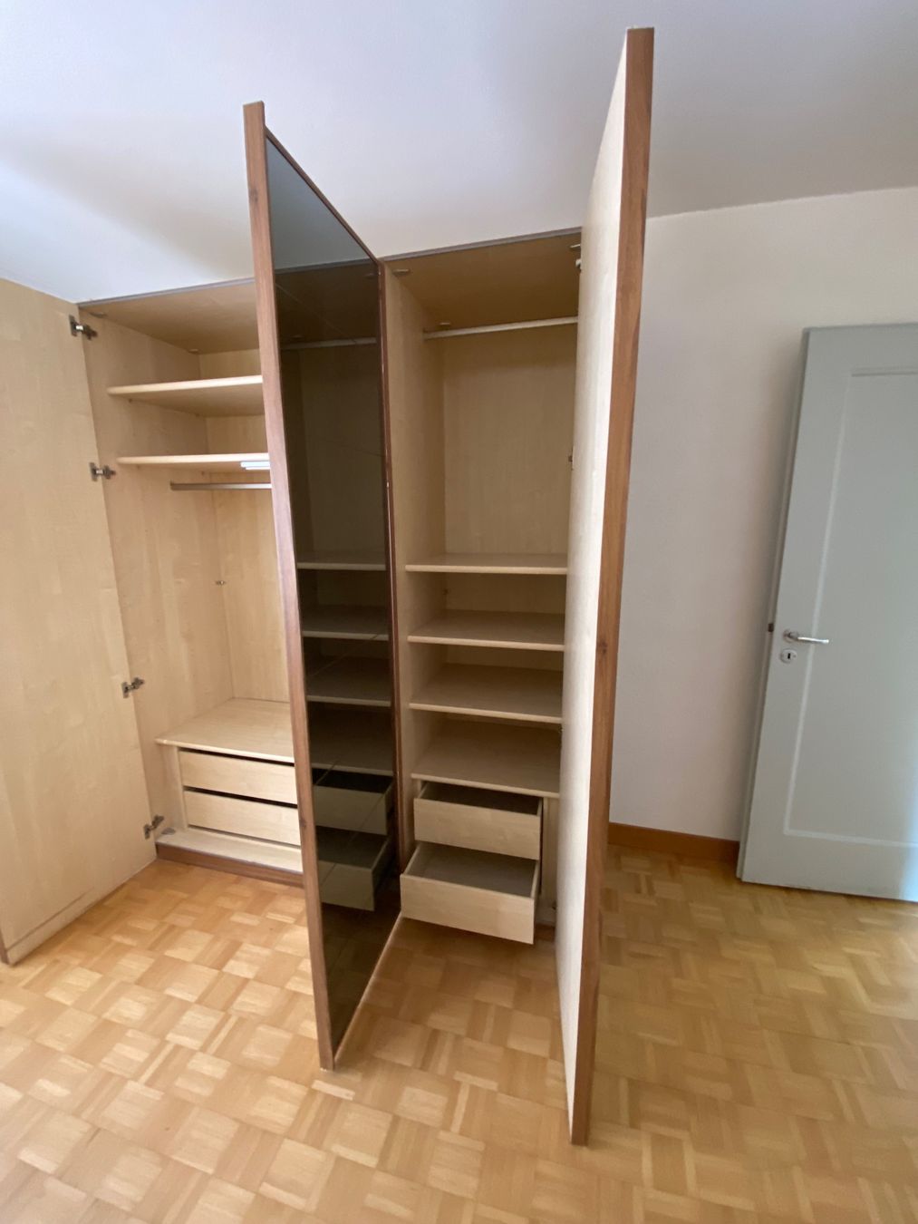 Pfister Schränke: Armoire 3 portes avec miroirs – Gebraucht aus Wabern von Philen292 2