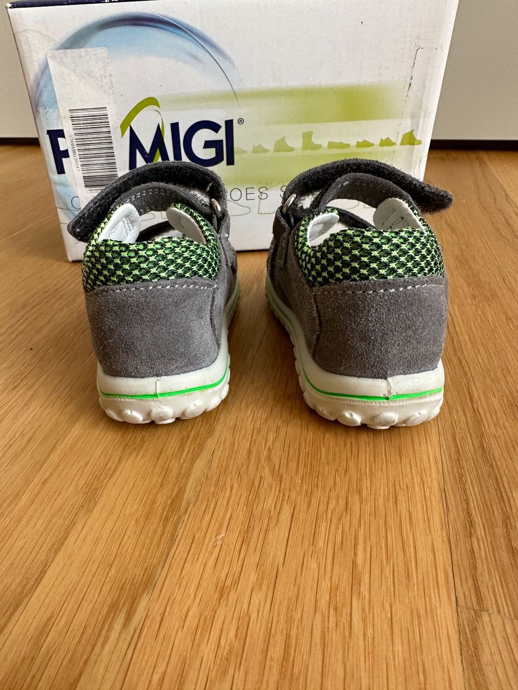 Primigi Scarpe per ragazzi: Primigi Sandalen grau Kinder Grösse 19 Originalbox – Nuovo (secondo la descrizione) da Unterägeri venduto da StefanGekko 4