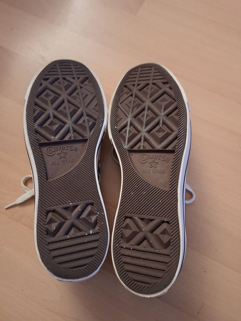 Converse Scarpe da donna: Converse All Star – Nuovo (secondo la descrizione) da Thun venduto da cai_cai 4