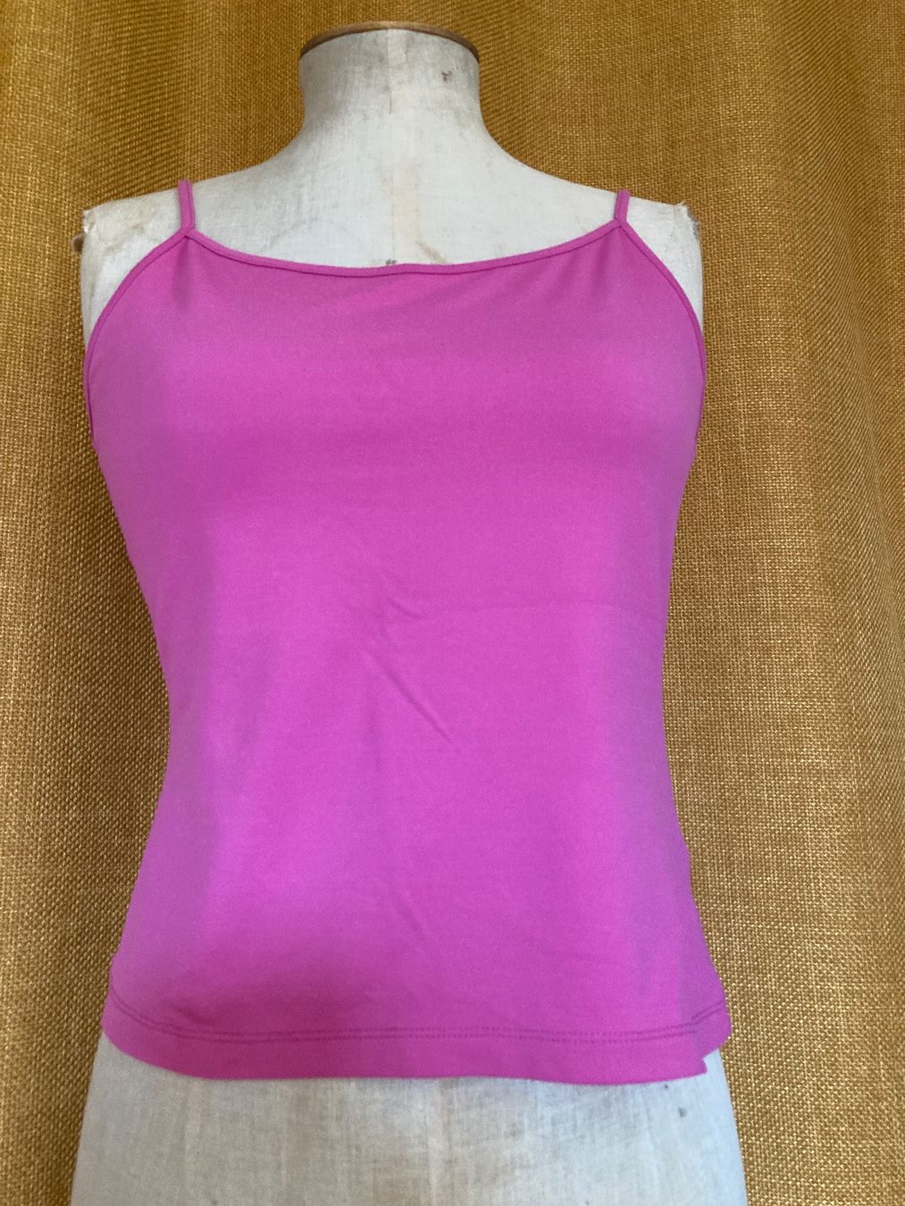 Tops: 3 tops débardeurs colorés, comme neufs – Gebraucht aus Ardon von hel_2sxp 2