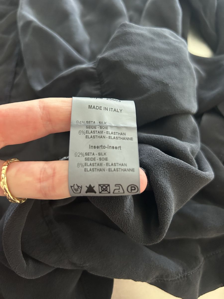Chemisiers: Black Silk Blouse, Size 36, – D'occasion à Bern par jos_xdf8 1