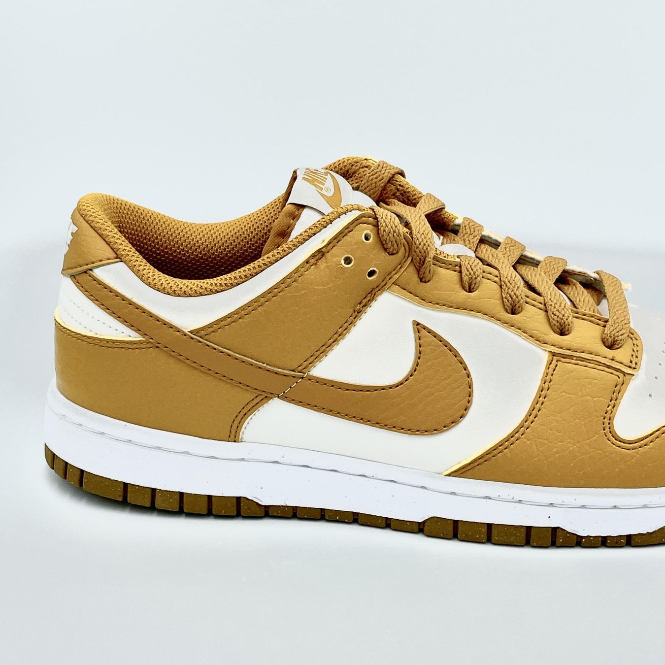 Nike Scarpe da uomo: Nike Dunk Low Light Curry EU 42 – Nuovo e nell'imballaggio originale da Erlinsbach venduto da sasneakers 1