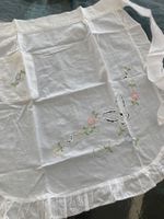 ROMANTISCHE KOCHSCHÜRZE VINTAGE BAUMWOLLE MIT STICKEREI